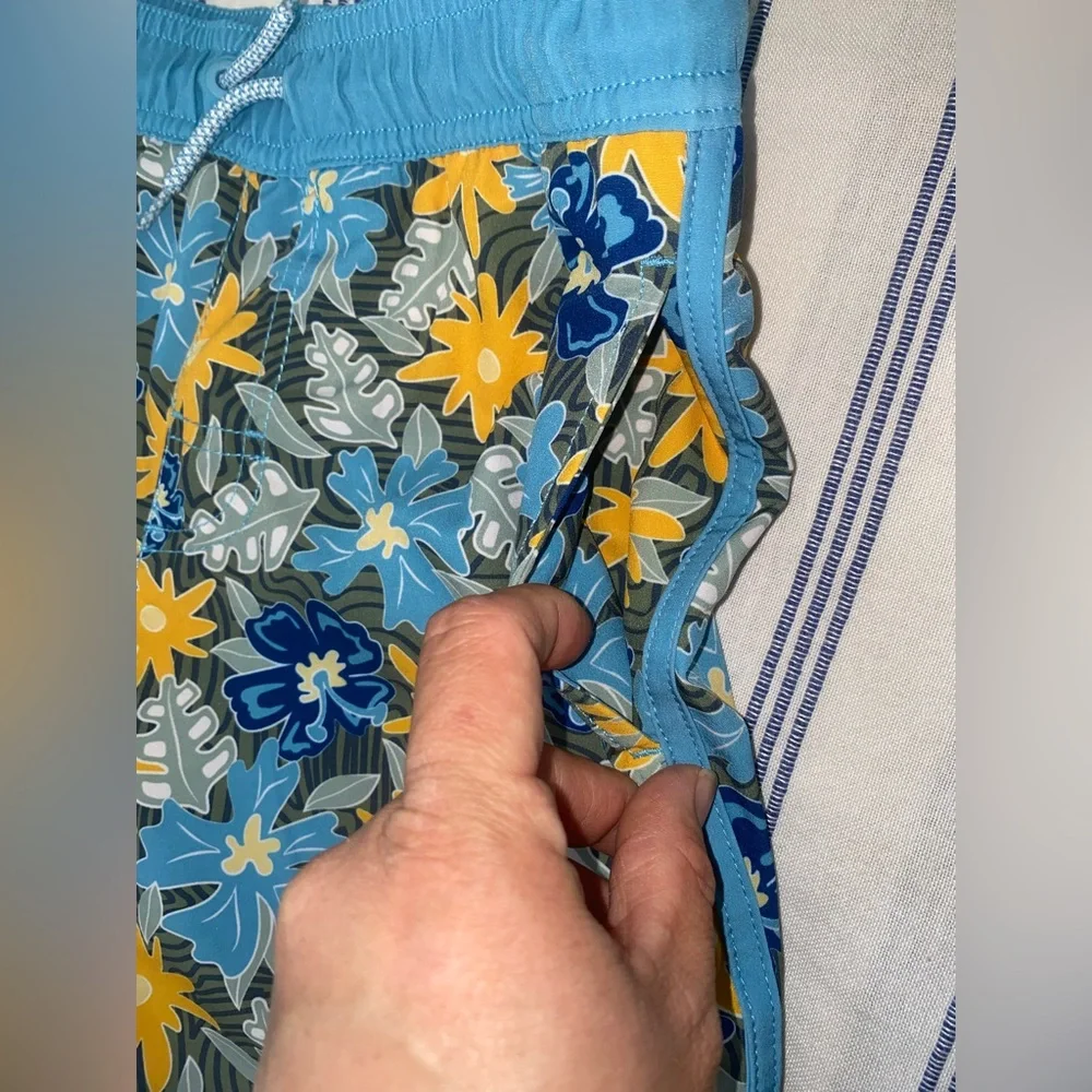 Wonder Nation Boys Tropical Swim Shorts size Medium (8) With Pockets